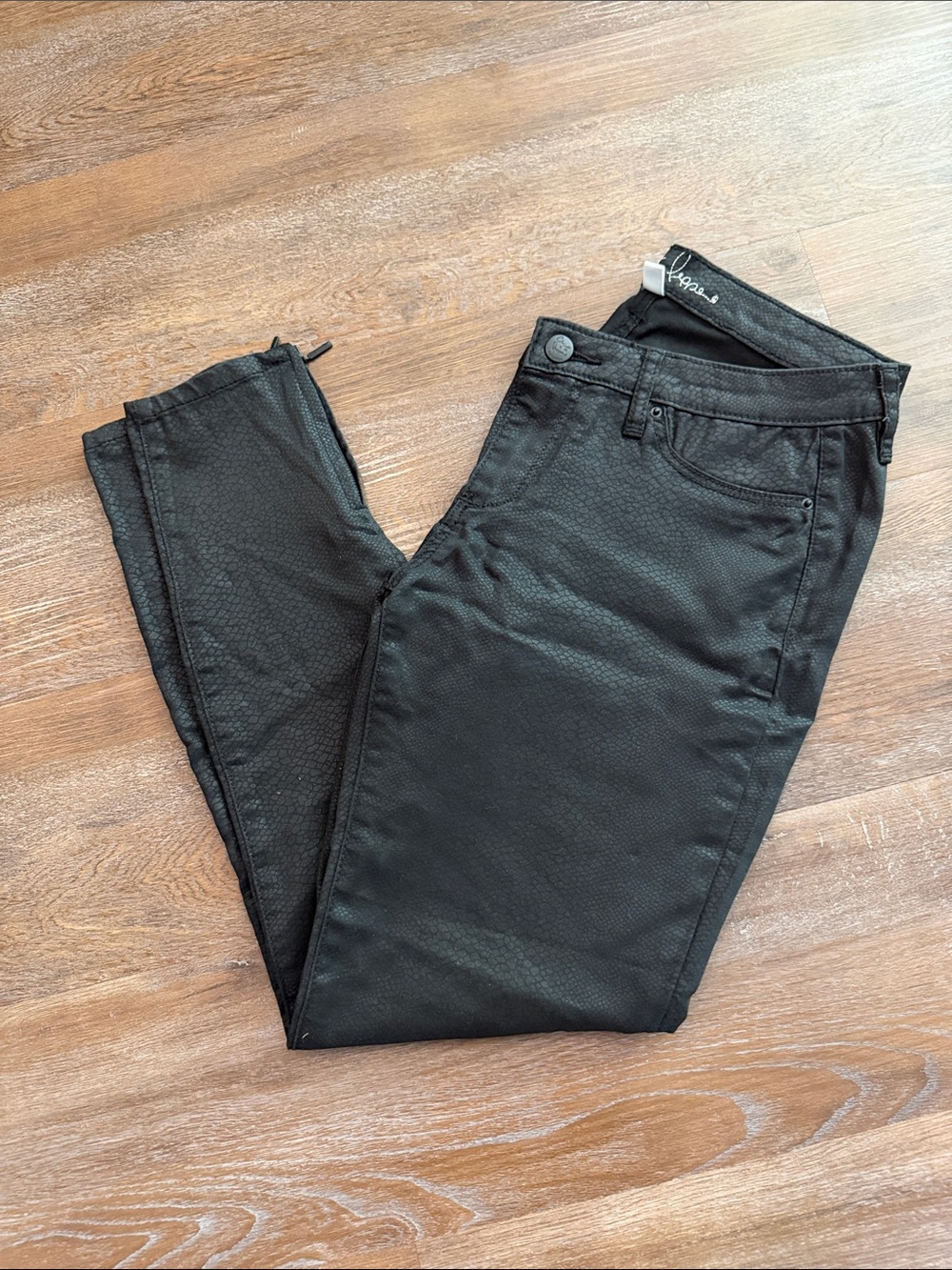 Chip & Pepper Black Cropped Ankle Pants